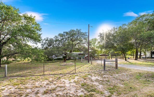 3-bedroom rental at 23805 Hackberry Point in San Antonio, TX — photo 1