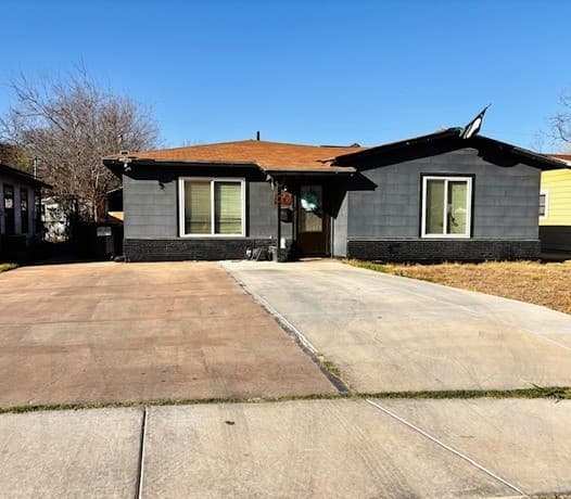 3-bedroom rental at 239 Jewell in San Antonio, TX — photo 1