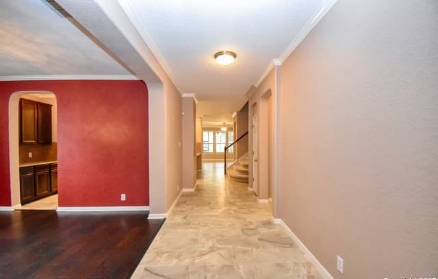 5-bedroom rental at 9410 Wind Dancer in San Antonio, TX — photo 4