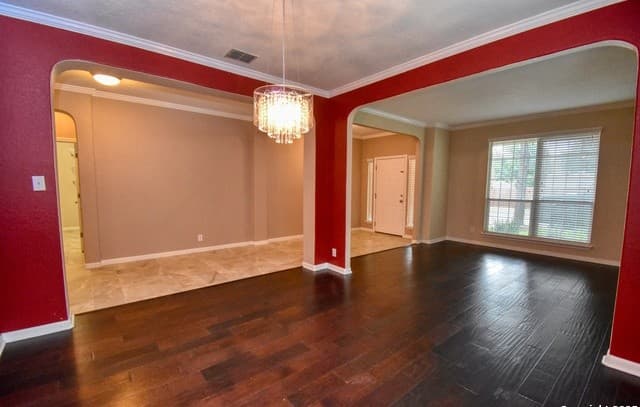 5-bedroom rental at 9410 Wind Dancer in San Antonio, TX — photo 5