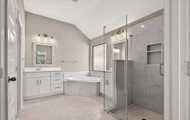 4-bedroom rental at 9426 Groff Garden in San Antonio, TX — photo 3