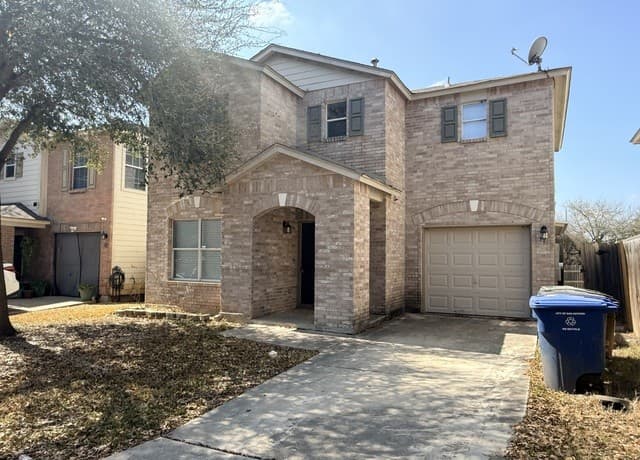 4-bedroom rental at 91 Booker Palm in San Antonio, TX — photo 1