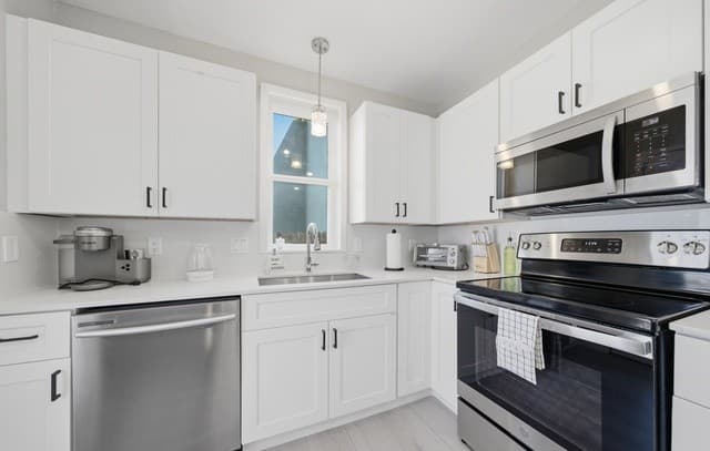 2-bedroom rental at 2819 Pine in San Antonio, TX — photo 5