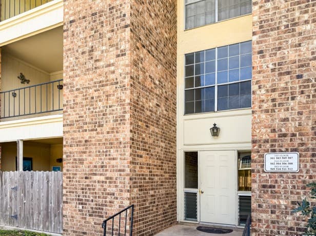 2-bedroom rental at 1819 Babcock Unit #506-E in San Antonio, TX — photo 3