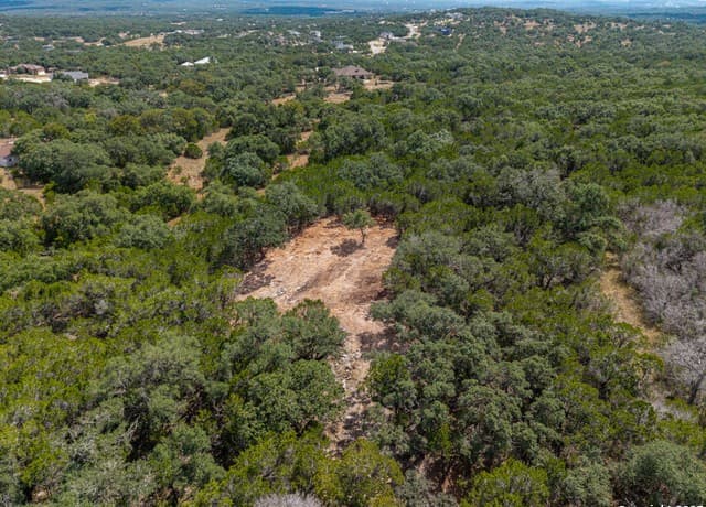 rental at 330 Rayner Ranch in Spring Branch, TX — photo 4