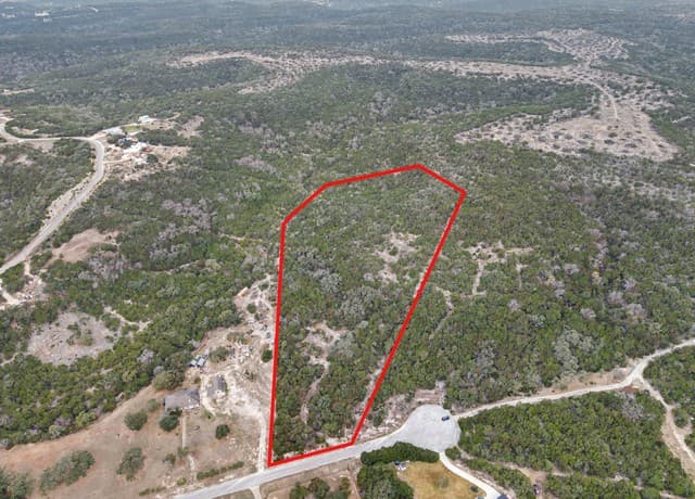 rental at 175 County Road 2765 in Mico, TX — photo 1