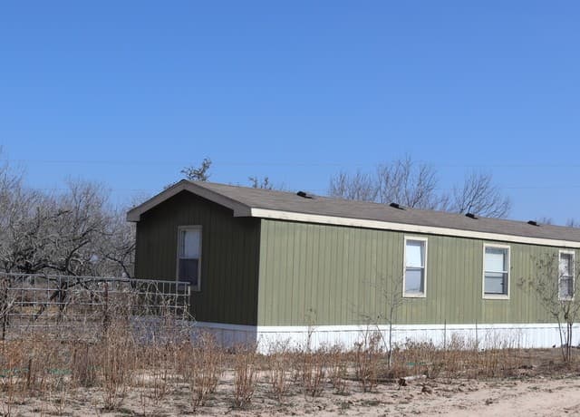 3-bedroom rental at 1580 Rendon in Poteet, TX — photo 1