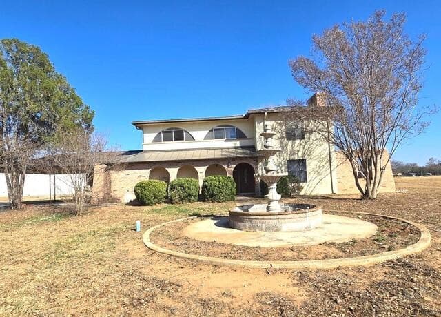 5-bedroom rental at 18970 W Fm 2790 in Lytle, TX — photo 1