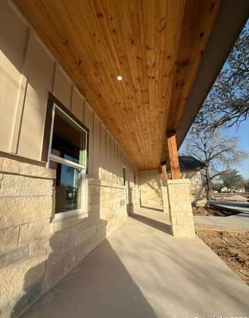 4-bedroom rental at 48 Grey Fox in Poteet, TX — photo 3