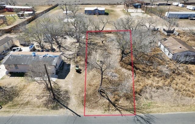 rental at 18829 Lagloria Rd in Elmendorf, TX — photo 1