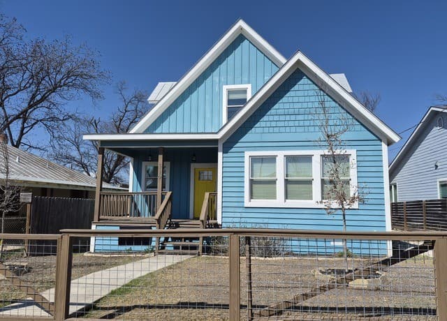 Home for sale at 319 Burleson in San Antonio, TX — photo 1