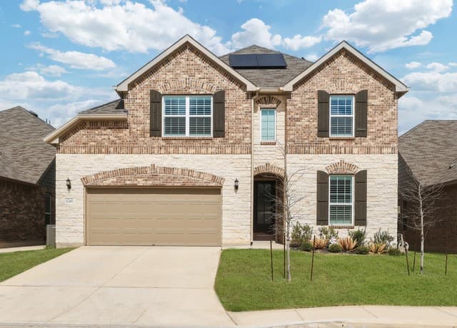 5-bedroom rental at 12243 Black Hat in San Antonio, TX — photo 1