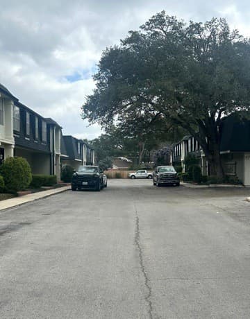 2-bedroom rental at 7834 Broadway Unit 304 in San Antonio, TX — photo 2