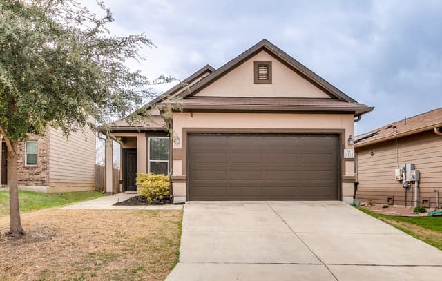 3-bedroom rental at 6434 Buffalo Ranch in San Antonio, TX — photo 1