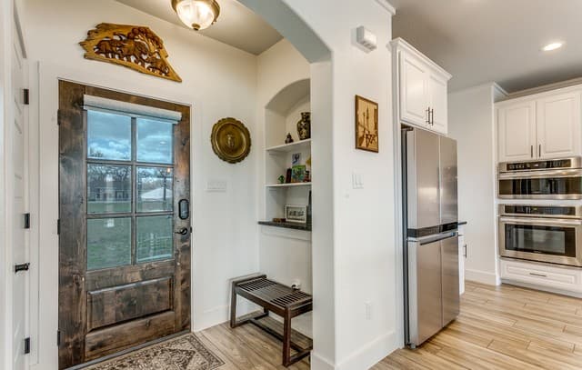 4-bedroom rental at 220 Cibolo Ridge in La Vernia, TX — photo 4