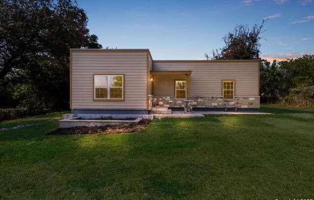 3-bedroom rental at 4434 Mountain Pass in Von Ormy, TX — photo 2