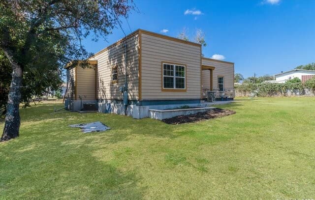 3-bedroom rental at 4434 Mountain Pass in Von Ormy, TX — photo 4