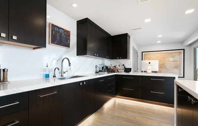 2-bedroom rental at 700 E Hildebrand Unit APT 1301 in San Antonio, TX — photo 3