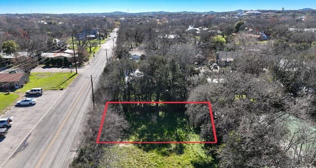 rental at 314 S Plant Ave in Boerne, TX — photo 1