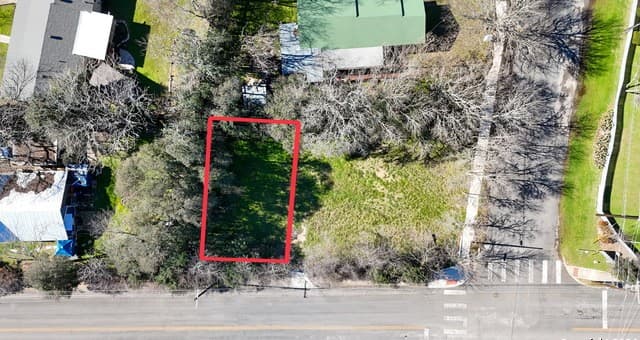 rental at 314 S Plant Ave in Boerne, TX — photo 2