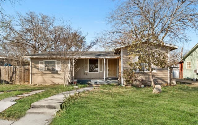 3-bedroom rental at 241 Archimedes Dr in San Antonio, TX — photo 1