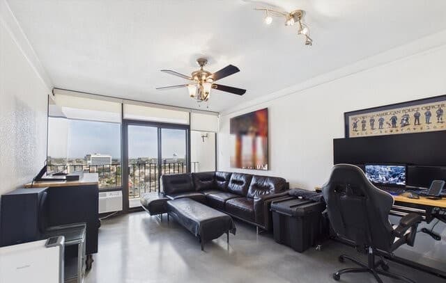 1-bedroom rental at 7701 Wurzbach Unit 1803 in San Antonio, TX — photo 1