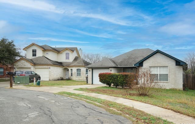 3-bedroom rental at 6855 Atlas in San Antonio, TX — photo 4