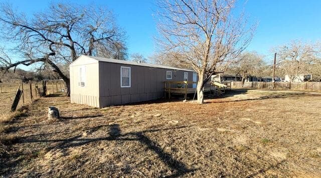 2-bedroom rental at 243 Creeks End in Floresville, TX — photo 3