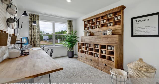 5-bedroom rental at 177 Teal Street in Fredericksburg, TX — photo 5