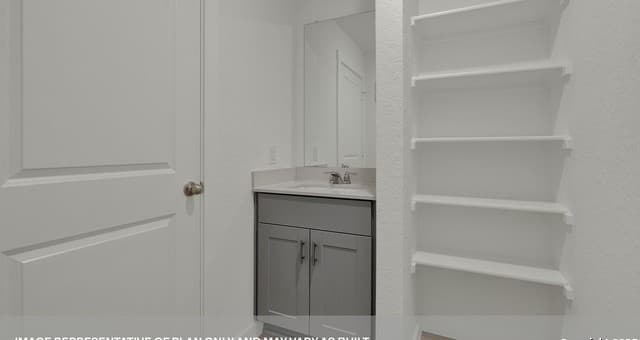 4-bedroom rental at 175 Teal Street in Fredericksburg, TX — photo 3