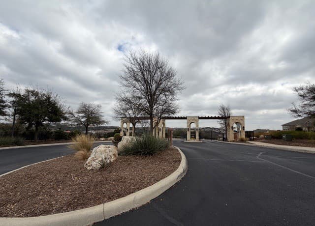 3-bedroom rental at 8250 Cruiseship Bay Unit 902 in San Antonio, TX — photo 2