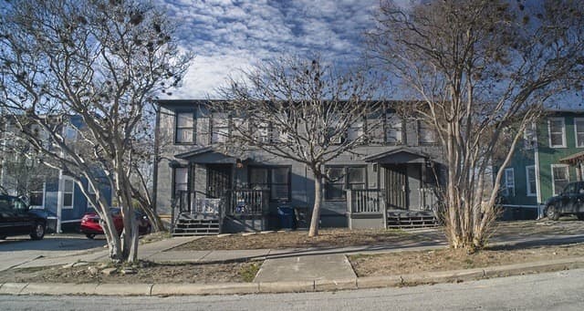 rental at 407 Natalen in San Antonio, TX — photo 1