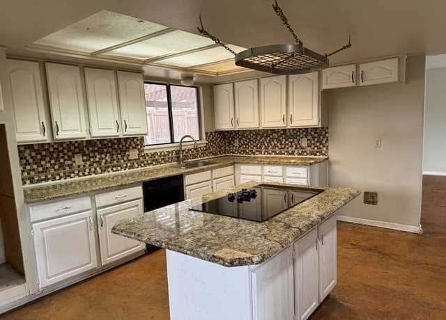 4-bedroom rental at 6219 Inverrary in San Antonio, TX — photo 5