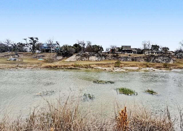 Home for sale at 1372 N Lakeshore in Bandera, TX — photo 4