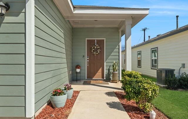 4-bedroom rental at 9858 Chevalier Forest in San Antonio, TX — photo 2