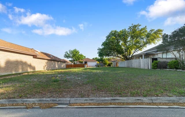 rental at 5906 Brook Fls in Windcrest, TX — photo 2