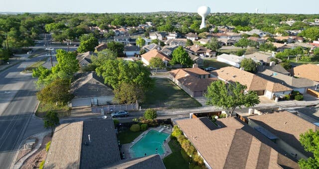 rental at 5906 Brook Fls in Windcrest, TX — photo 5