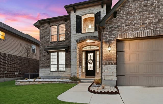 4-bedroom rental at 229 Bee Caves in Cibolo, TX — photo 2