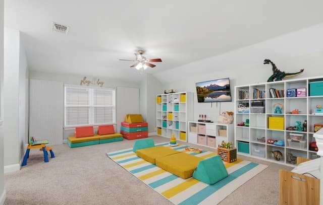 4-bedroom rental at 229 Bee Caves in Cibolo, TX — photo 3