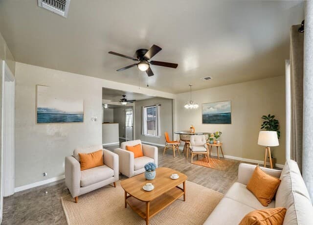 4-bedroom rental at 806 Ceralvo in San Antonio, TX — photo 4