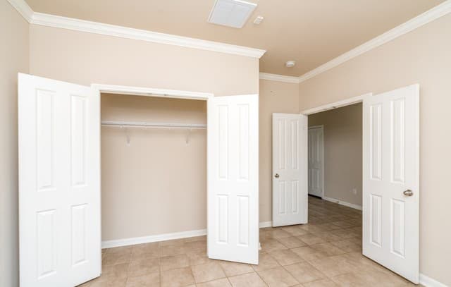 3-bedroom rental at 7815 Kings Spring in San Antonio, TX — photo 3