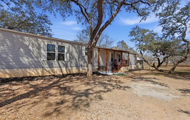 3-bedroom rental at 285 Brianna in Von Ormy, TX — photo 1