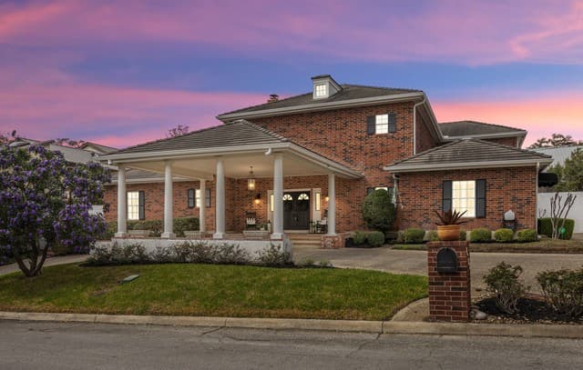 4-bedroom rental at 4123 Cliff Oaks in San Antonio, TX — photo 1