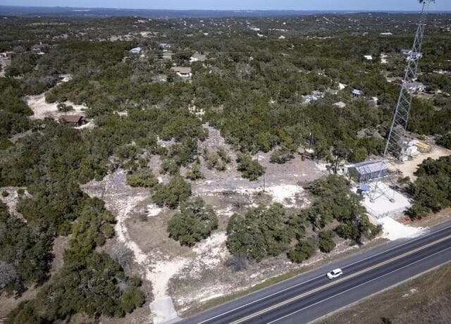 rental at 15300 State Highway 46 in Spring Branch, TX — photo 5