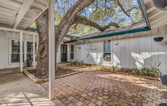 3-bedroom rental at 3315 Litchfield St in San Antonio, TX — photo 3