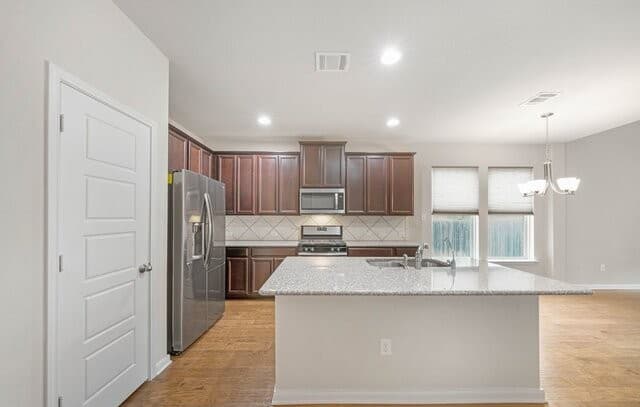 4-bedroom rental at 11623 Bricewood Vw in Helotes, TX — photo 3
