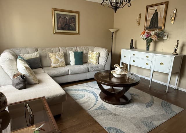 3-bedroom rental at 532 Montana in San Antonio, TX — photo 4