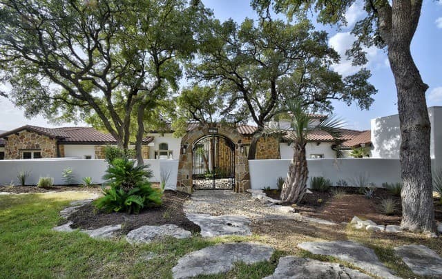 4-bedroom rental at 202 Waterstone Pkwy in Boerne, TX — photo 1