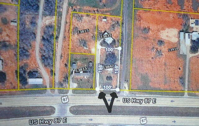 rental at 13847 Us Highway 87 South in Adkins, TX — photo 1