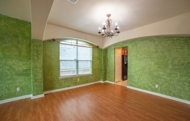 5-bedroom rental at 1414 Mesa in San Antonio, TX — photo 3